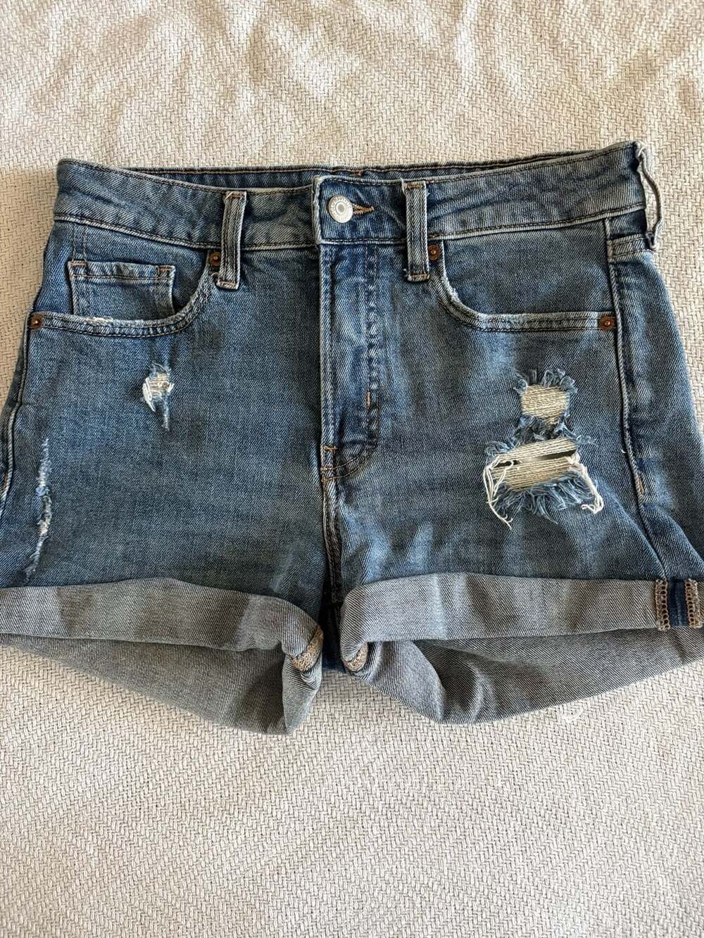 Old Navy Women's High-Rise O.G. Straight Cuffed Distressed Denim Jean Shorts Siz